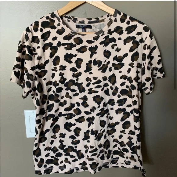 Leopard Print Tee - Picture 2 of 4